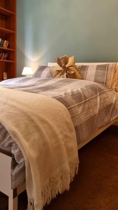 Apartment Specious Parkview Apartment, 4 Mins Walk To Underground Ilford